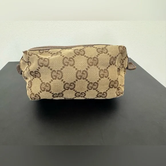 Gucci Beige and Brown Monogram GG Canvas Pouch Vintage with Leather Trim - Picture 3 of 9